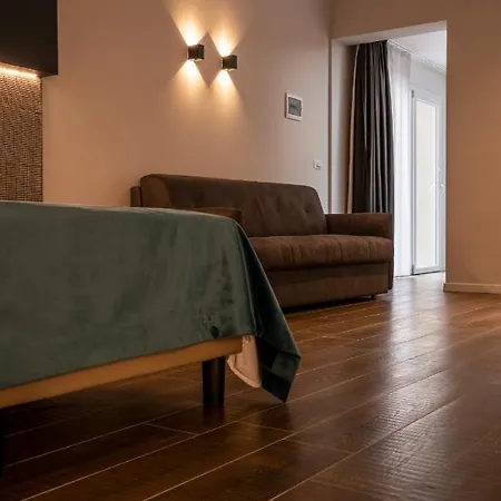 Astoria Boutique דירה